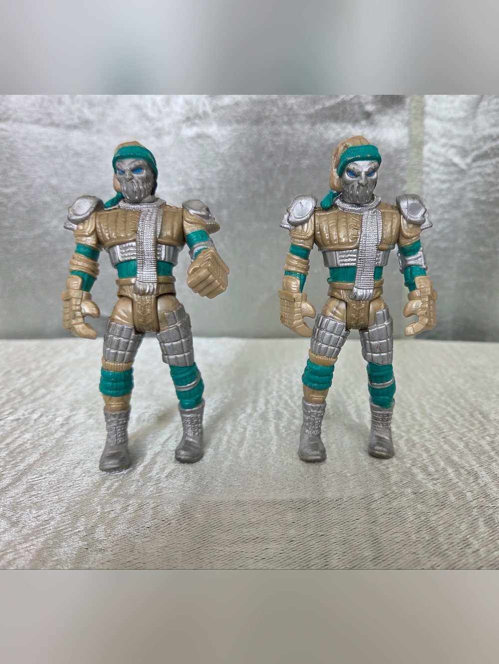 Batman & Robin Frostbite Action Figure, 4 3/4" Tall, 1998 Kenner, Series 2